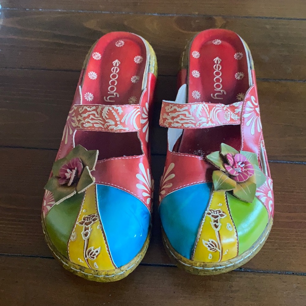 Women’s socofy shoes